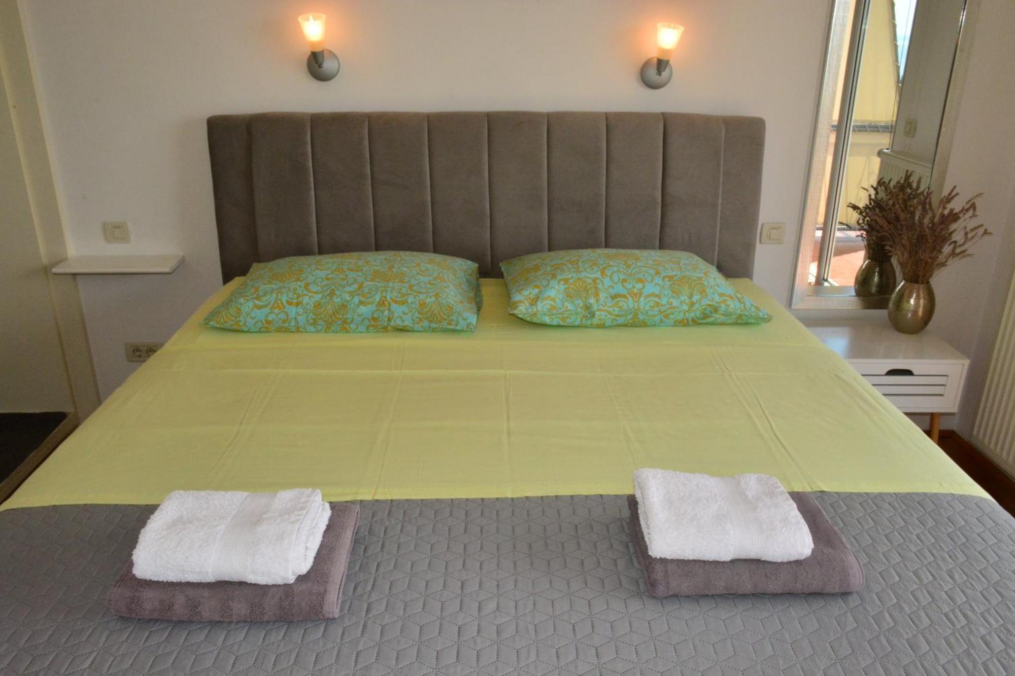 Apartments Zigulic Opatija Kamer foto